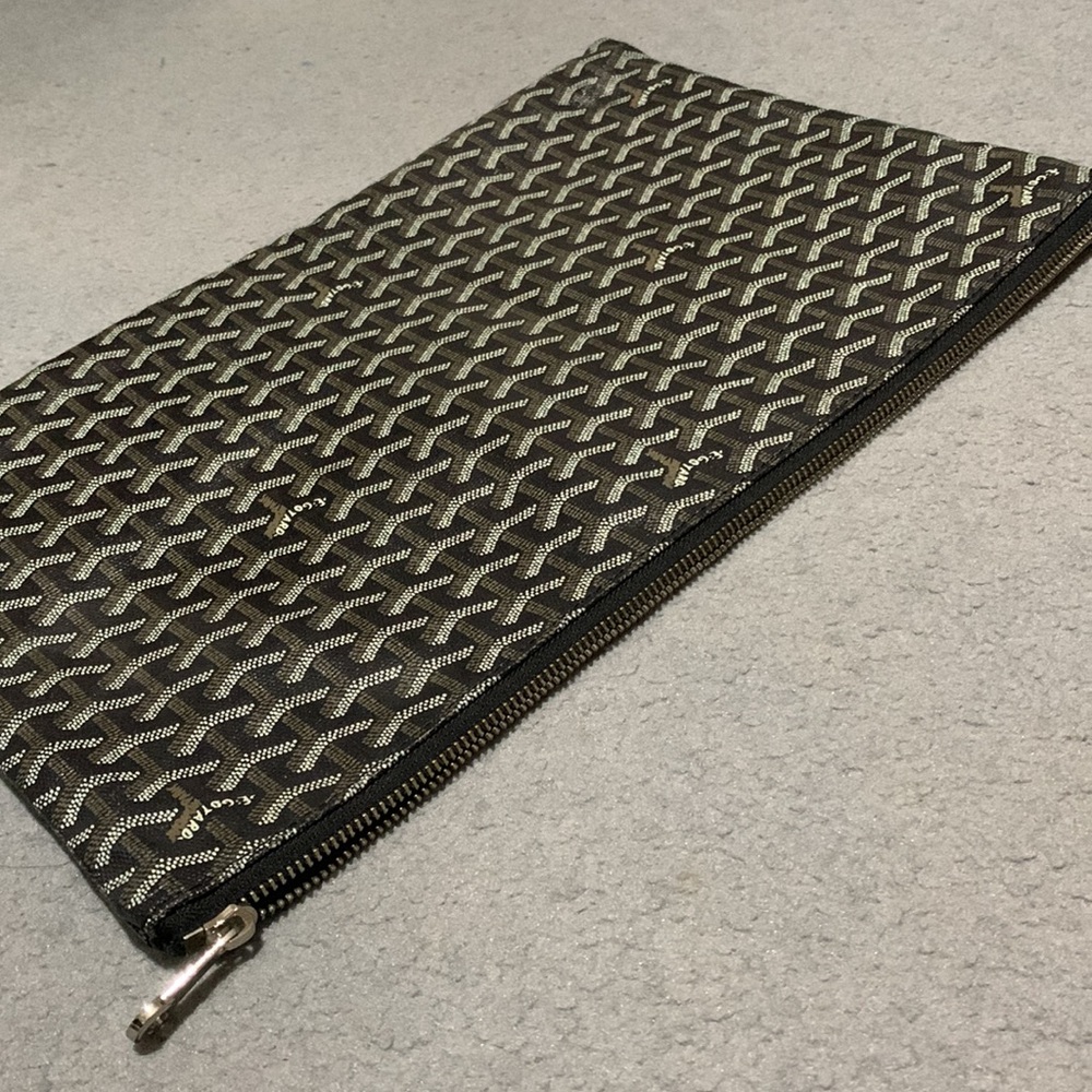 Goyard Senat GM Pouch - Authentic - Picture 8 of 8